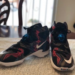 Nike Lebron James 13 BHM